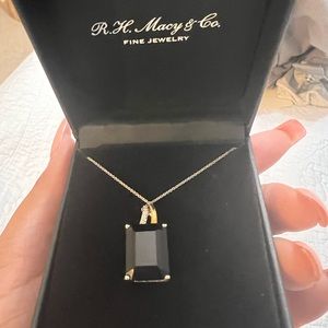 Cultured pearl/onyx necklace